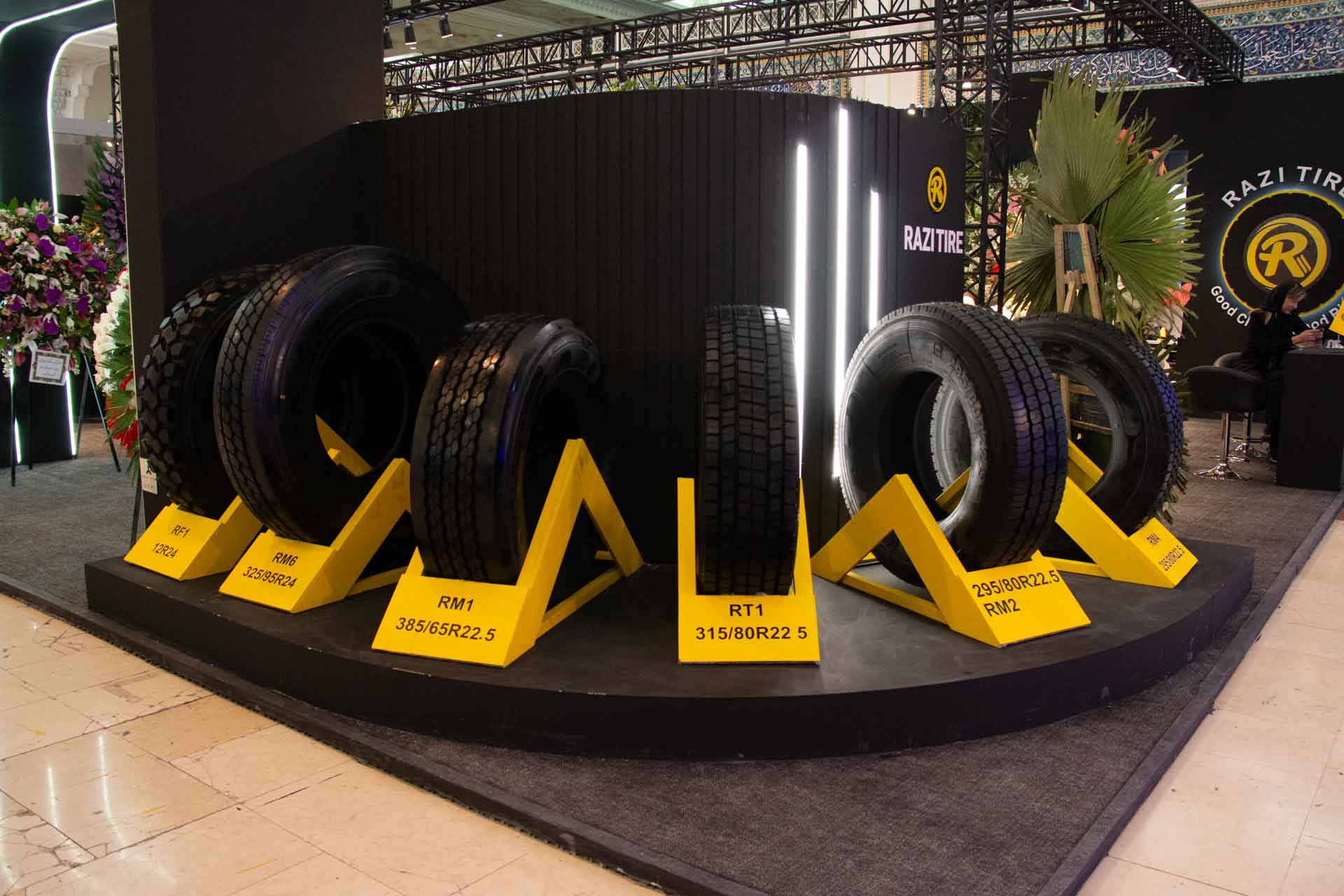 گزارش تصویری از حضور رازی تایر در نمایشگاه بین المللی حمل و نقل، لجستیک و صنایع وابسته آذر ماه 1404